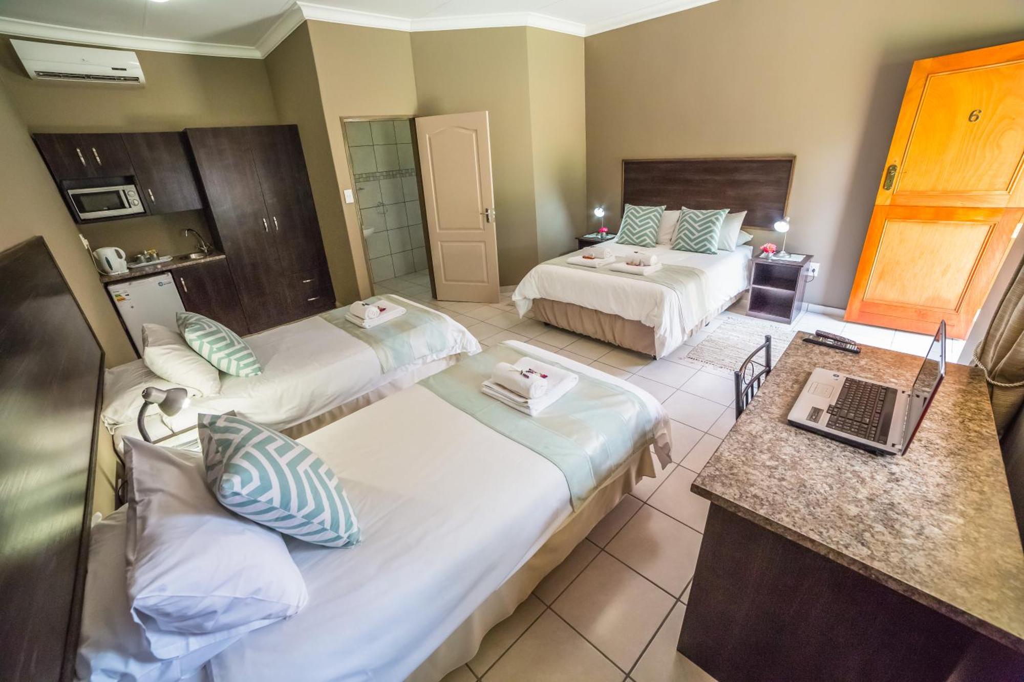 קלרקסדורפ Beryl1 Guest House מראה חיצוני תמונה